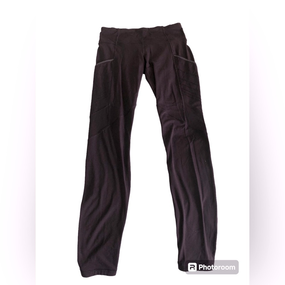 Lululemon yoga pants